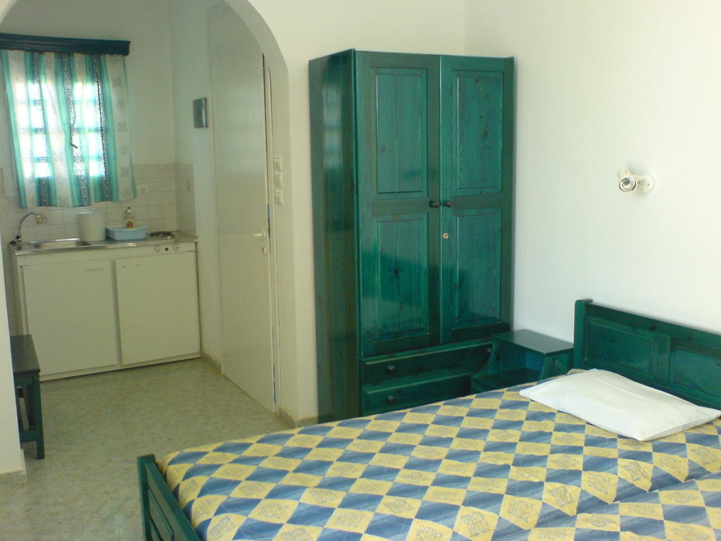 Chrisanthi Studios Agios Prokopios  Bilik gambar